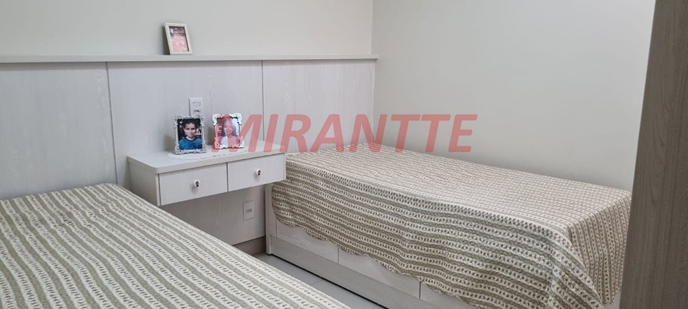 Sobrado de 180m² com 3 quartos em Santana