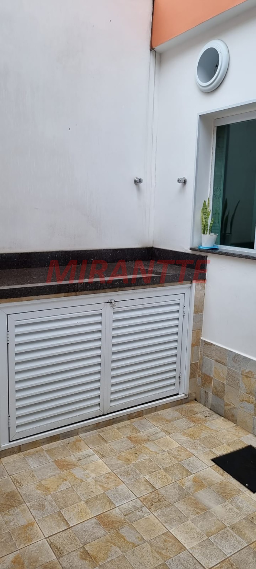 Sobrado de 180m² com 3 quartos em Santana