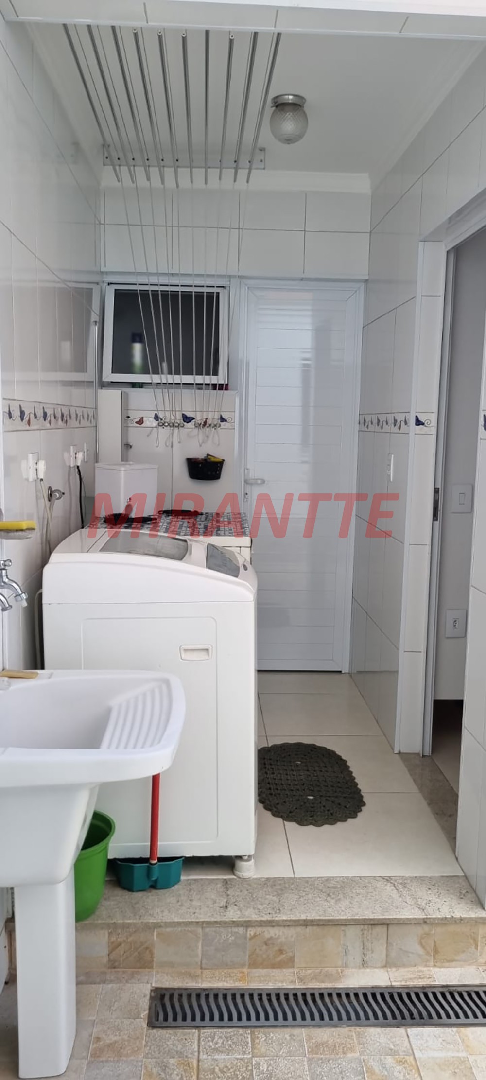 Sobrado de 180m² com 3 quartos em Santana
