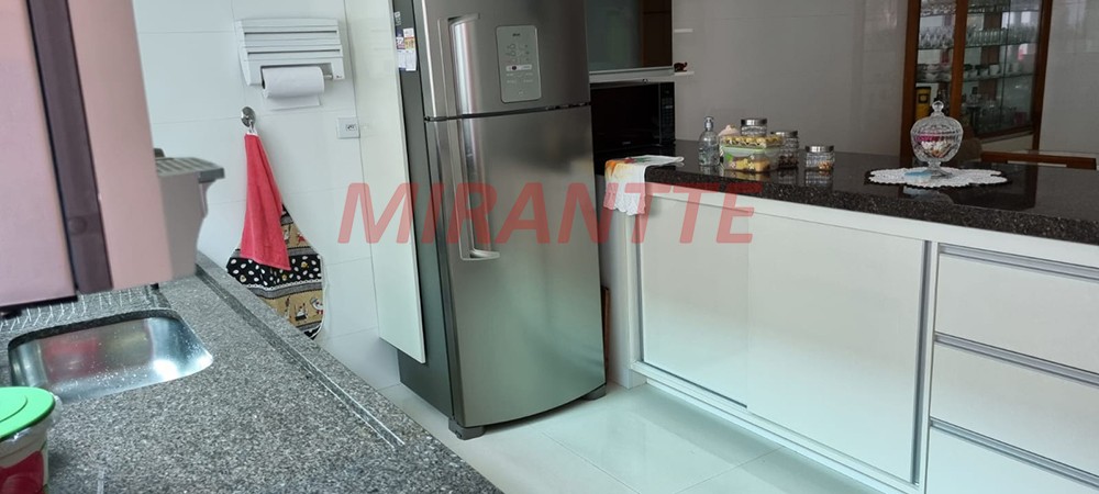 Sobrado de 180m² com 3 quartos em Santana