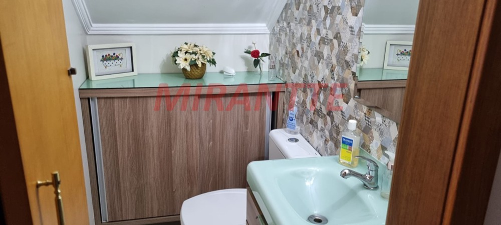 Sobrado de 180m² com 3 quartos em Santana