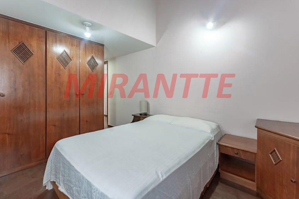 Sobrado de 312m² com 3 quartos em Horto Florestal