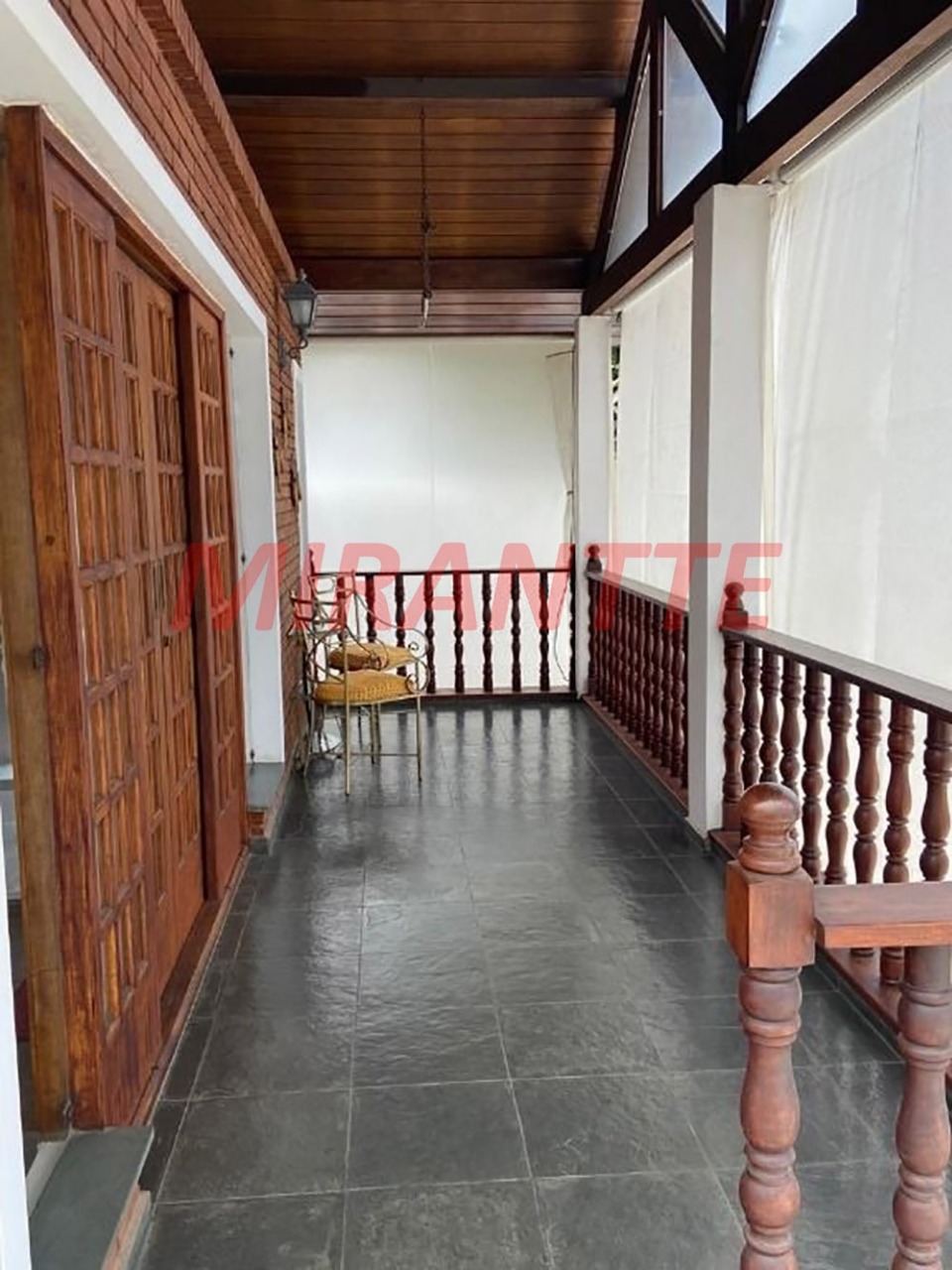 Sobrado de 312m² com 3 quartos em Horto Florestal