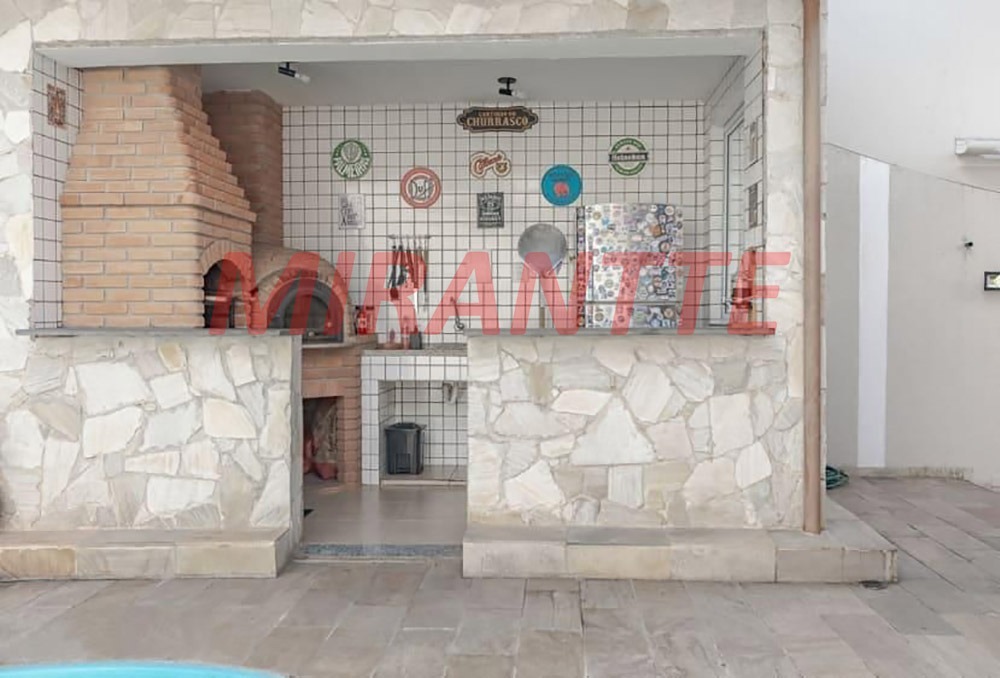 Sobrado de 312m² com 3 quartos em Horto Florestal
