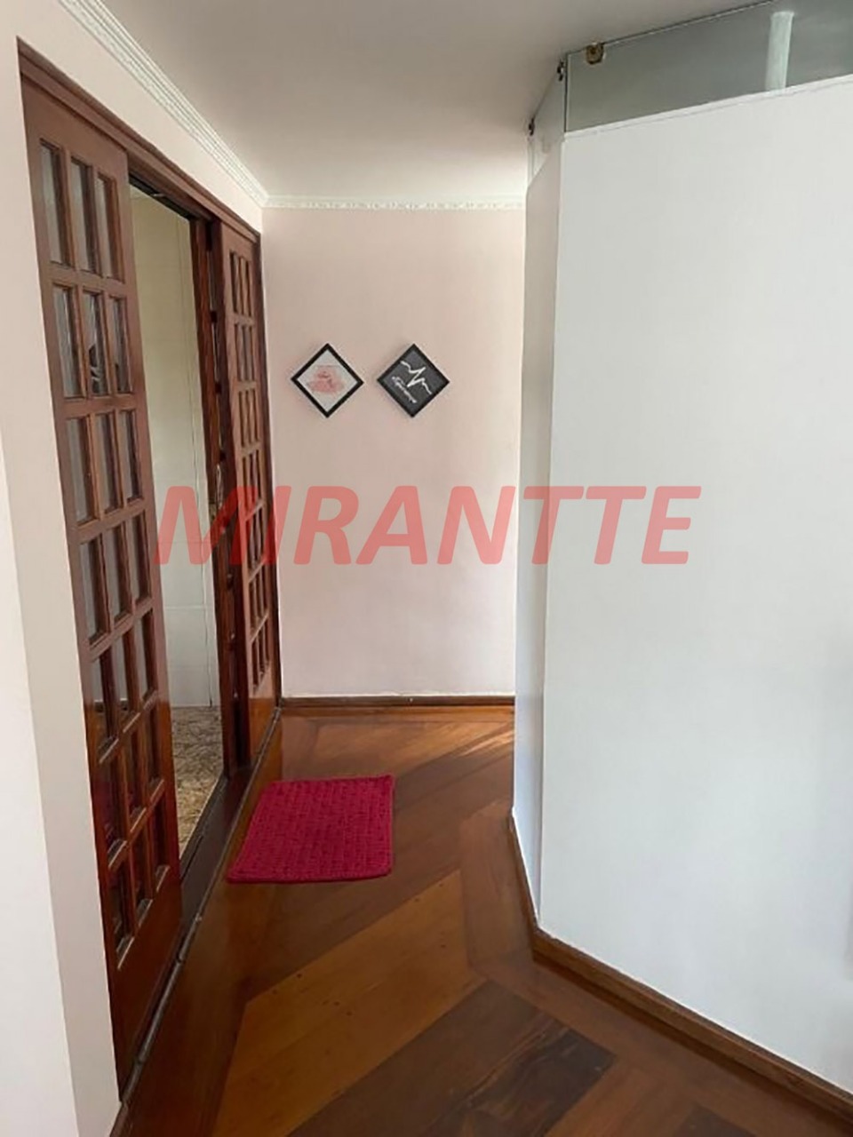 Sobrado de 312m² com 3 quartos em Horto Florestal