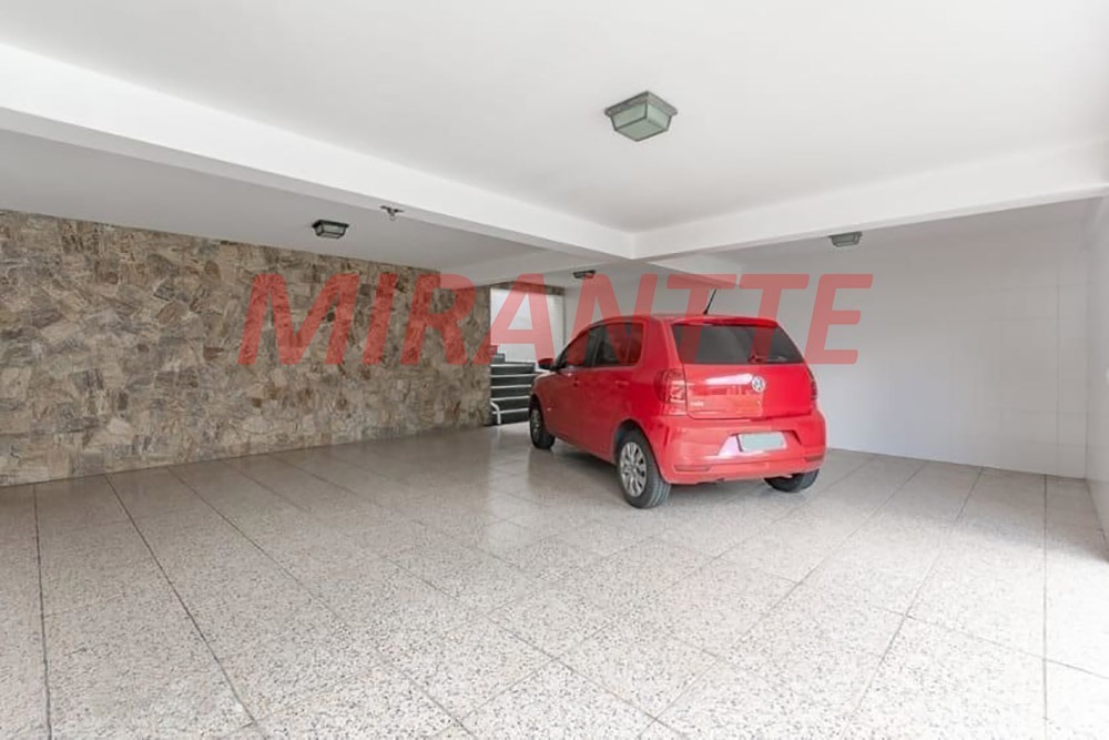 Sobrado de 312m² com 3 quartos em Horto Florestal