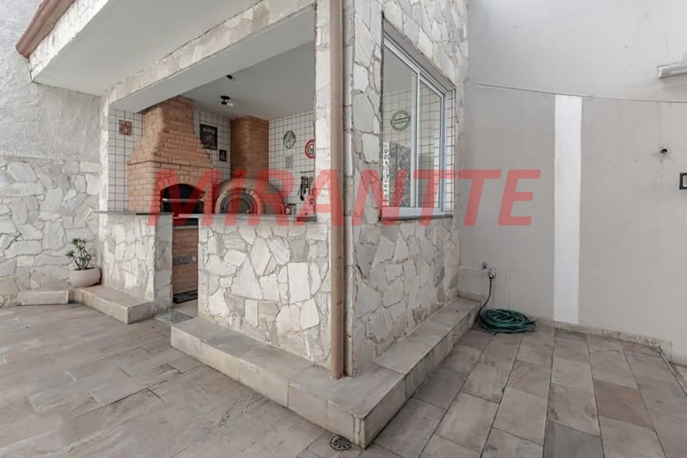 Sobrado de 312m² com 3 quartos em Horto Florestal