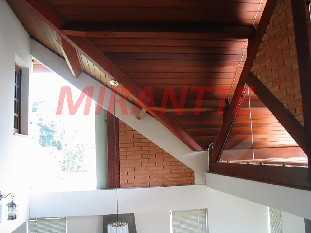 Sobrado de 312m² com 3 quartos em Horto Florestal