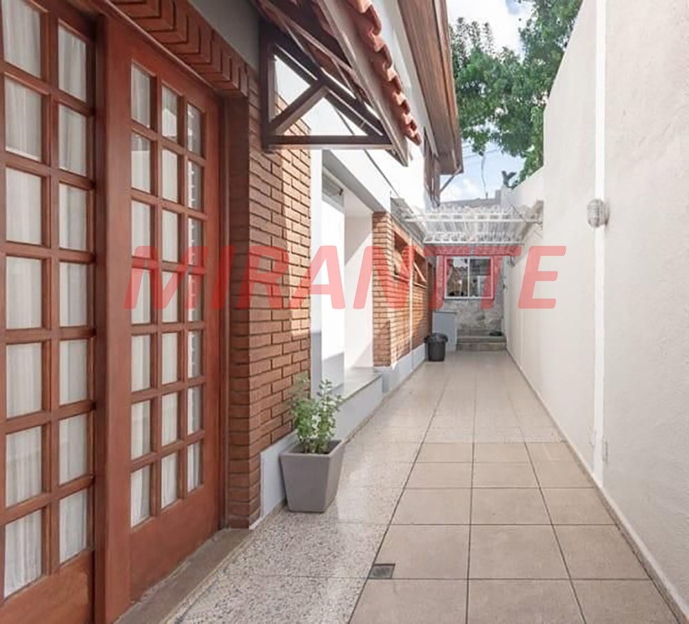 Sobrado de 312m² com 3 quartos em Horto Florestal