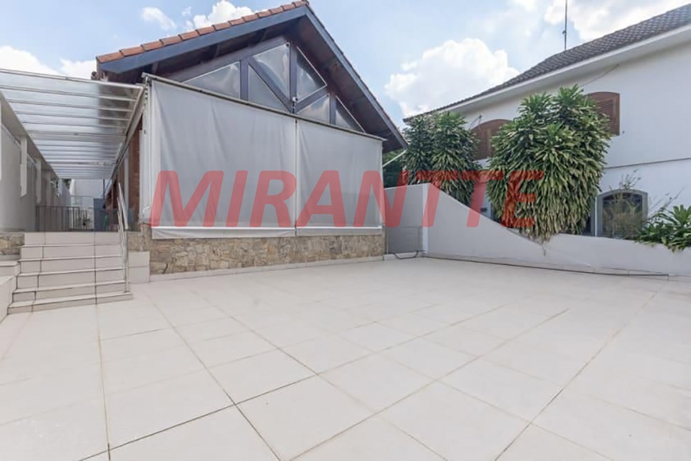 Sobrado de 312m² com 3 quartos em Horto Florestal
