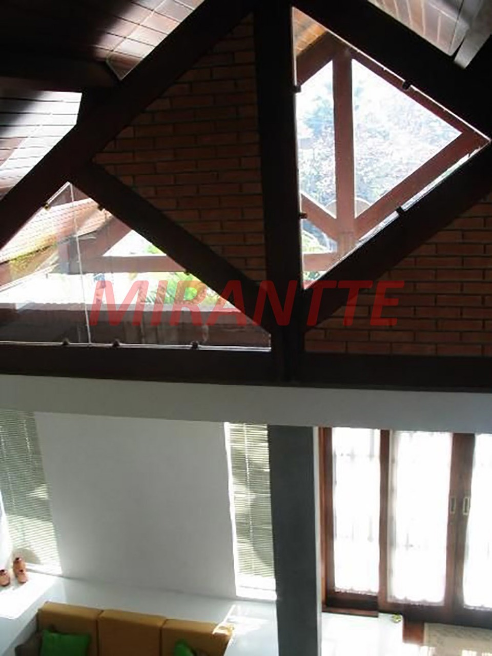 Sobrado de 312m² com 3 quartos em Horto Florestal