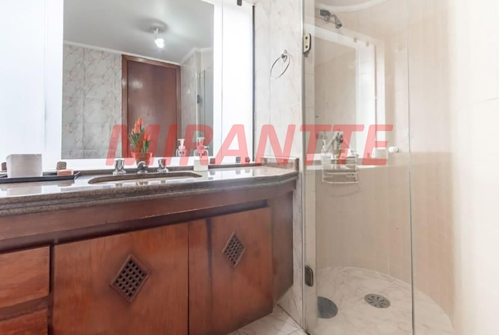Sobrado de 312m² com 3 quartos em Horto Florestal