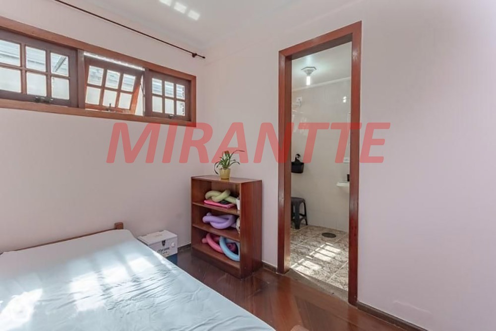 Sobrado de 312m² com 3 quartos em Horto Florestal