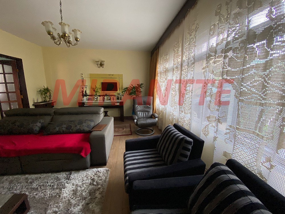 Sobrado de 220m² com 4 quartos em Casa Verde