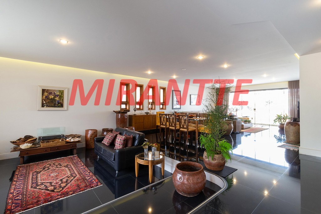Sobrado de 650m² com 5 quartos em City América