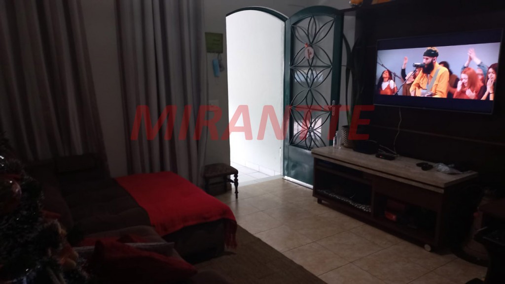 Sobrado de 200m² com 2 quartos em Chora Menino