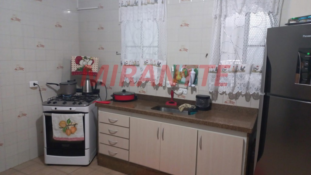 Sobrado de 200m² com 2 quartos em Chora Menino