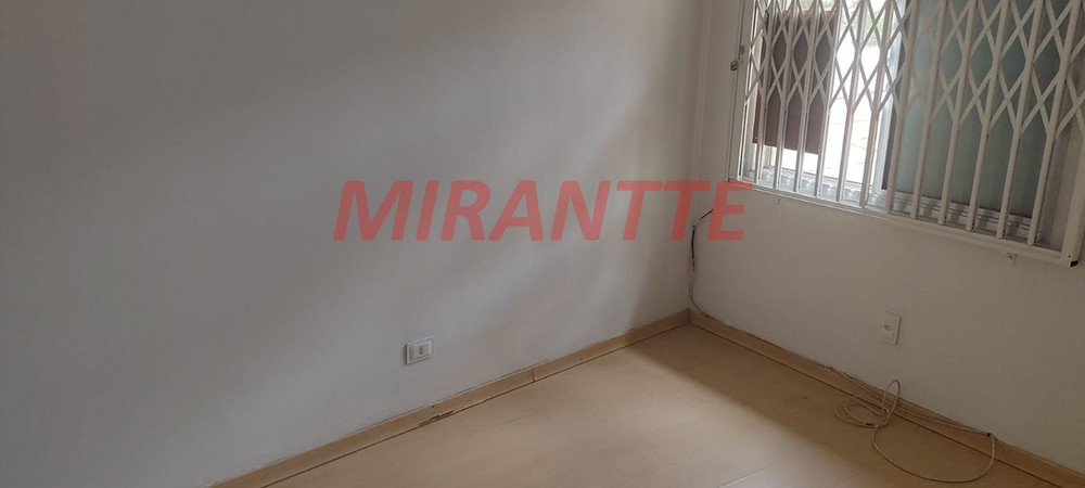 Sobrado com 3 quartos em Barro Branco