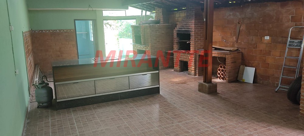 Sobrado com 3 quartos em Barro Branco