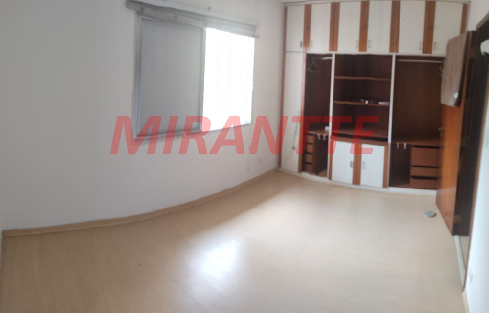 Sobrado com 3 quartos em Barro Branco