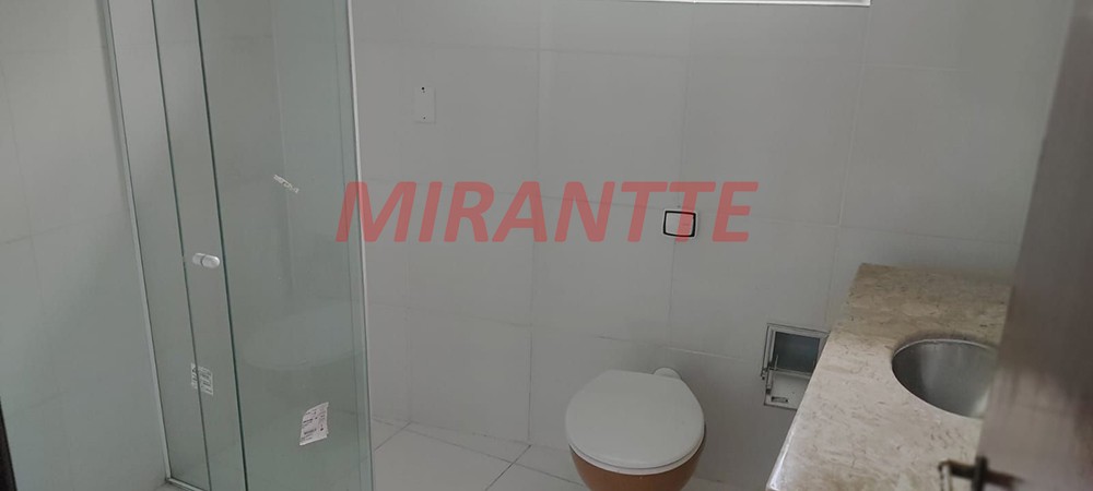 Sobrado com 3 quartos em Barro Branco