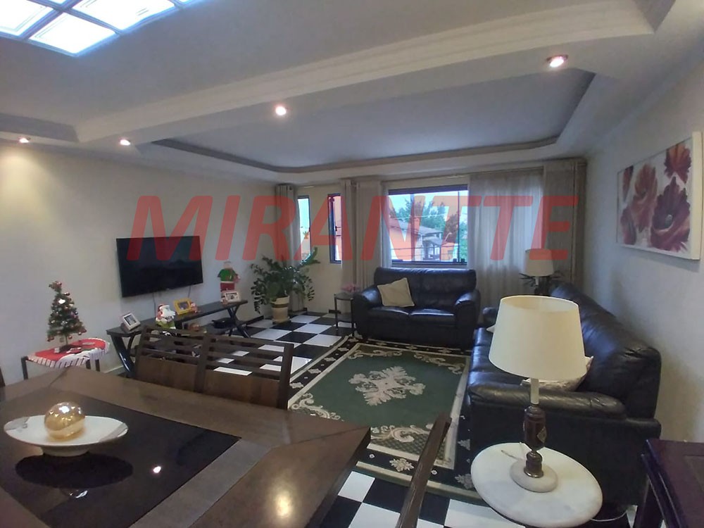 Sobrado de 280m² com 3 quartos em Parque Continental