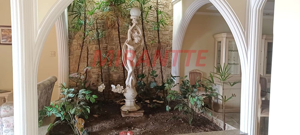 Sobrado de 421m² com 3 quartos em Vila Rosália