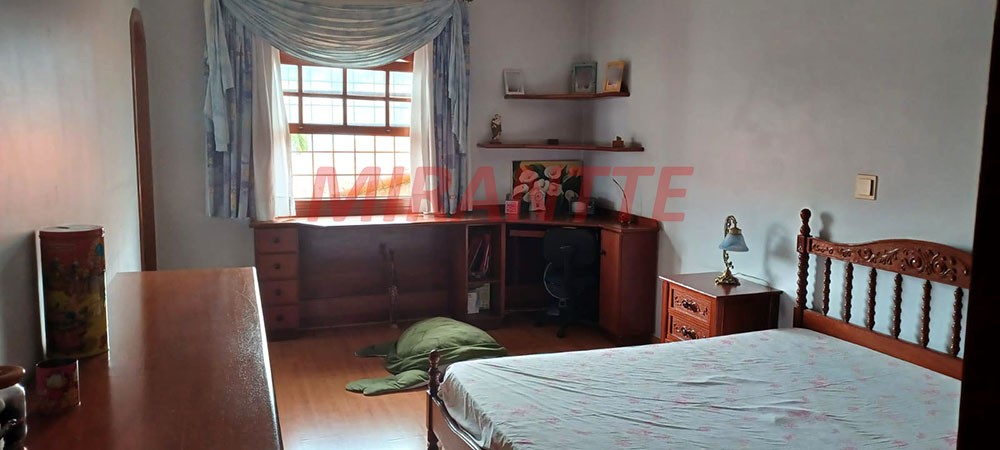 Sobrado de 421m² com 3 quartos em Vila Rosália