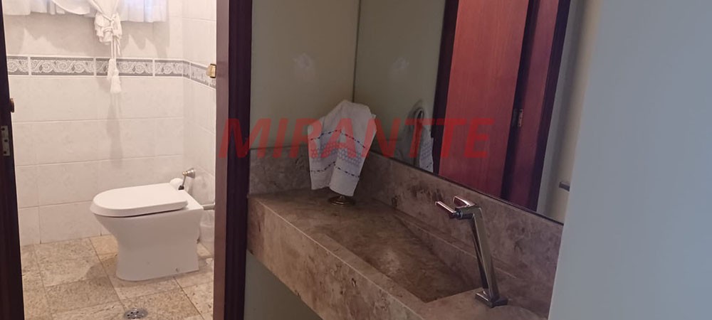Sobrado de 421m² com 3 quartos em Vila Rosália