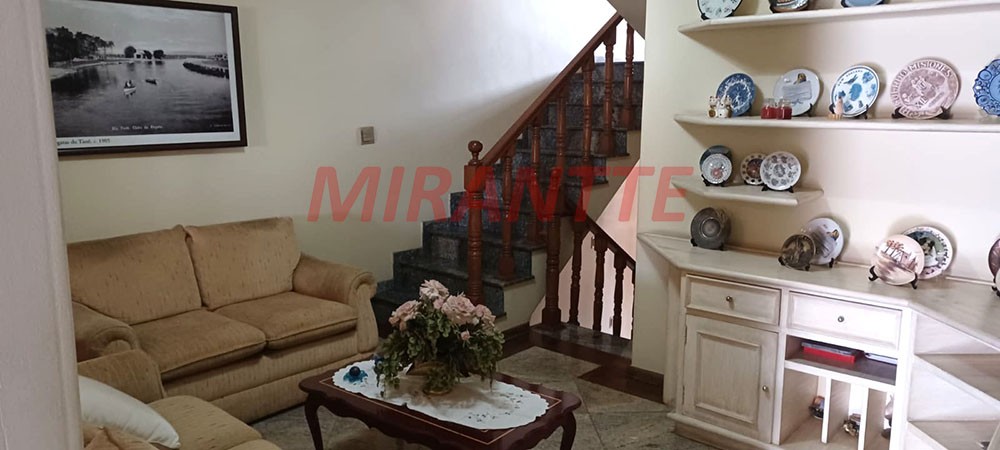 Sobrado de 421m² com 3 quartos em Vila Rosália