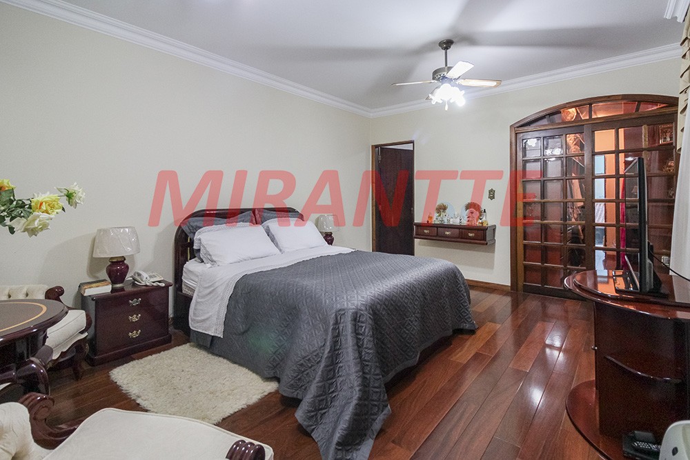 Sobrado de 501m² com 3 quartos em Horto Florestal