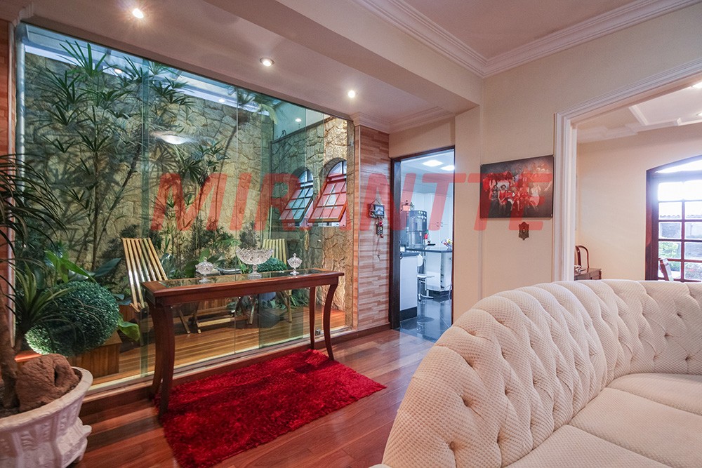 Sobrado de 501m² com 3 quartos em Horto Florestal