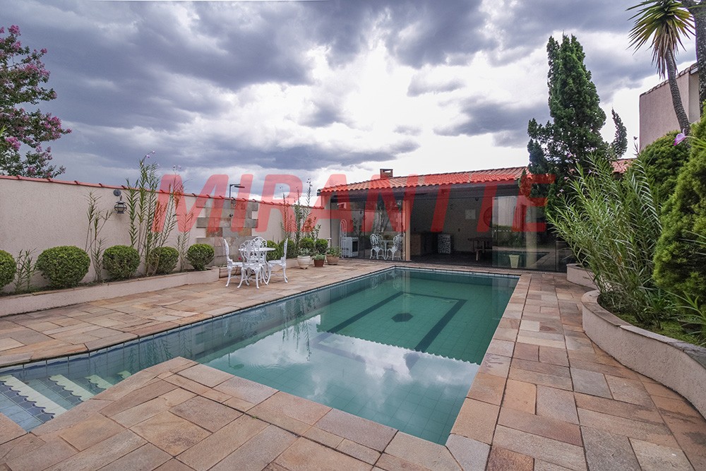 Sobrado de 501m² com 3 quartos em Horto Florestal