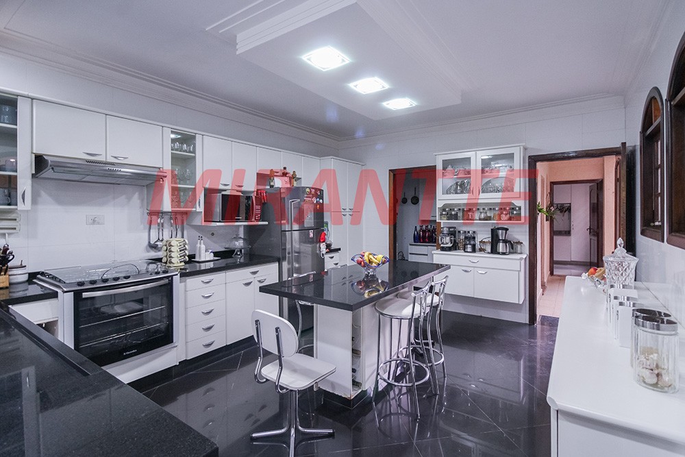 Sobrado de 501m² com 3 quartos em Horto Florestal