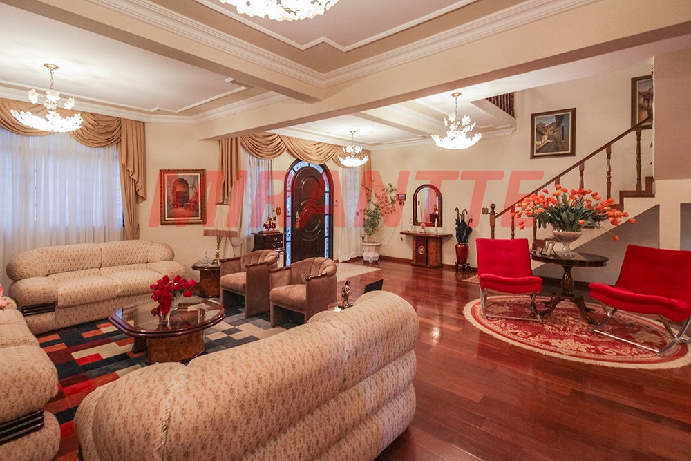 Sobrado de 501m² com 3 quartos em Horto Florestal