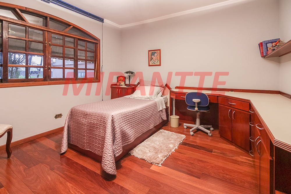 Sobrado de 501m² com 3 quartos em Horto Florestal