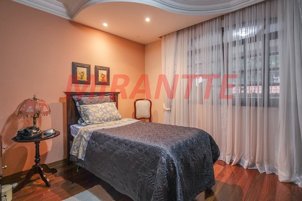 Sobrado de 501m² com 3 quartos em Horto Florestal