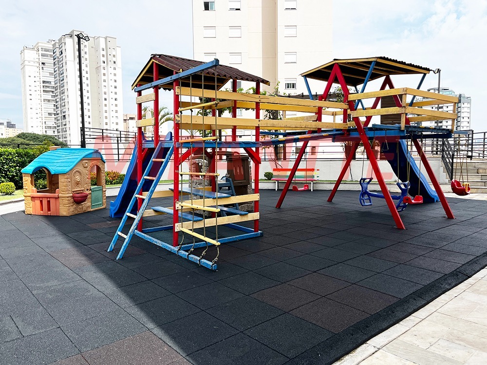 Apartamento de 116m² com 3 quartos em Santa Teresinha