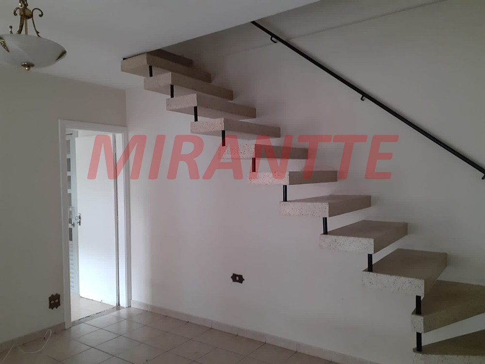 Sobrado de 140m² com 2 quartos em Vila Maria Baixa