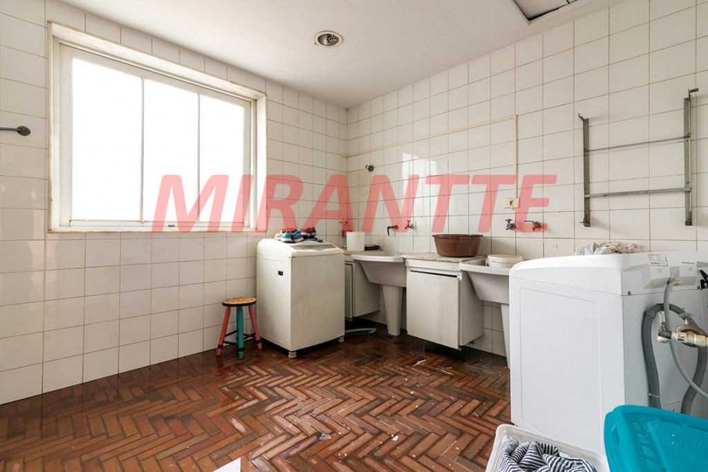 Sobrado de 956m² com 5 quartos em Cidade Jardim