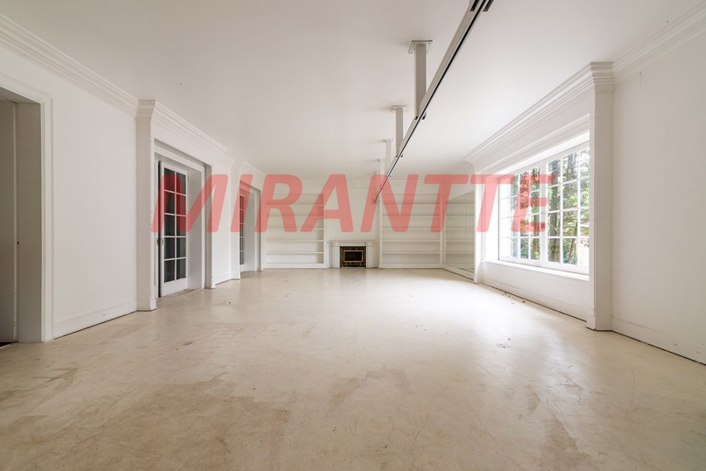 Sobrado de 956m² com 5 quartos em Cidade Jardim