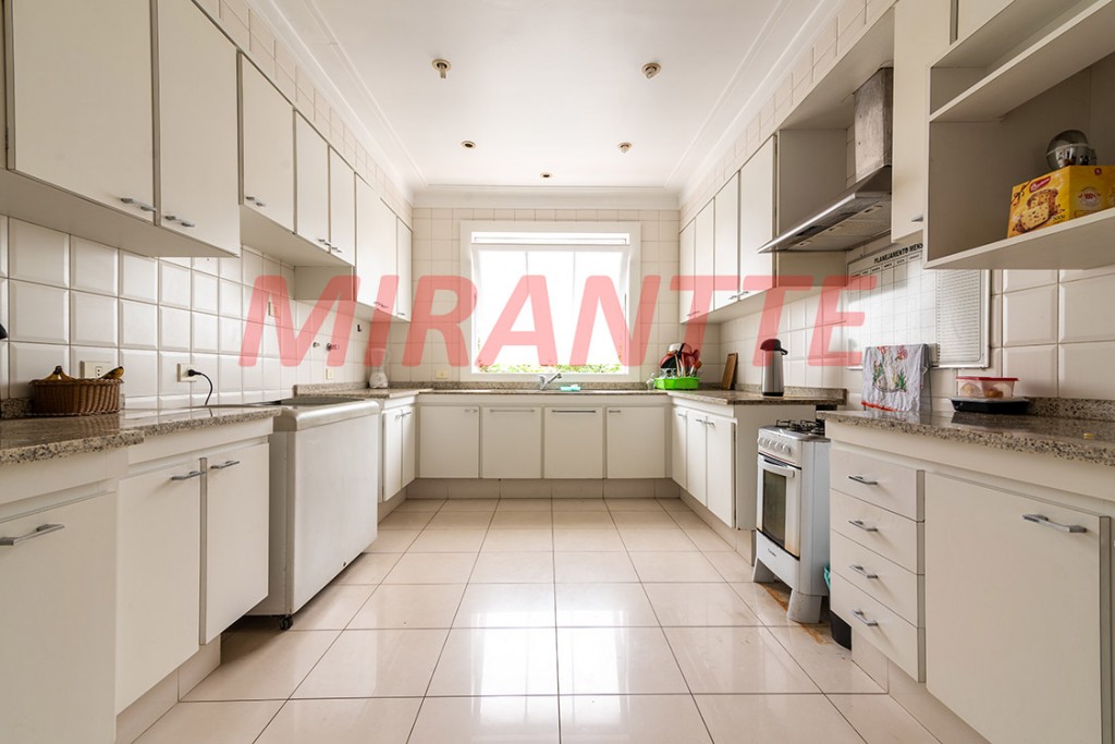 Sobrado de 956m² com 5 quartos em Cidade Jardim