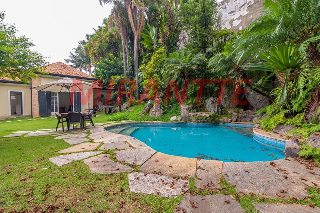 Sobrado de 956m² com 5 quartos em Cidade Jardim