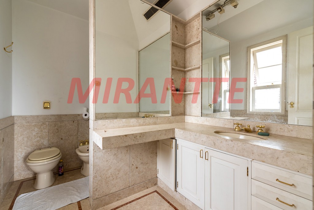 Sobrado de 956m² com 5 quartos em Cidade Jardim