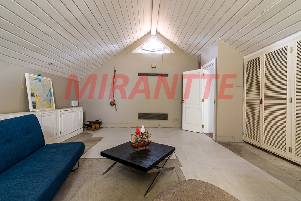 Sobrado de 956m² com 5 quartos em Cidade Jardim