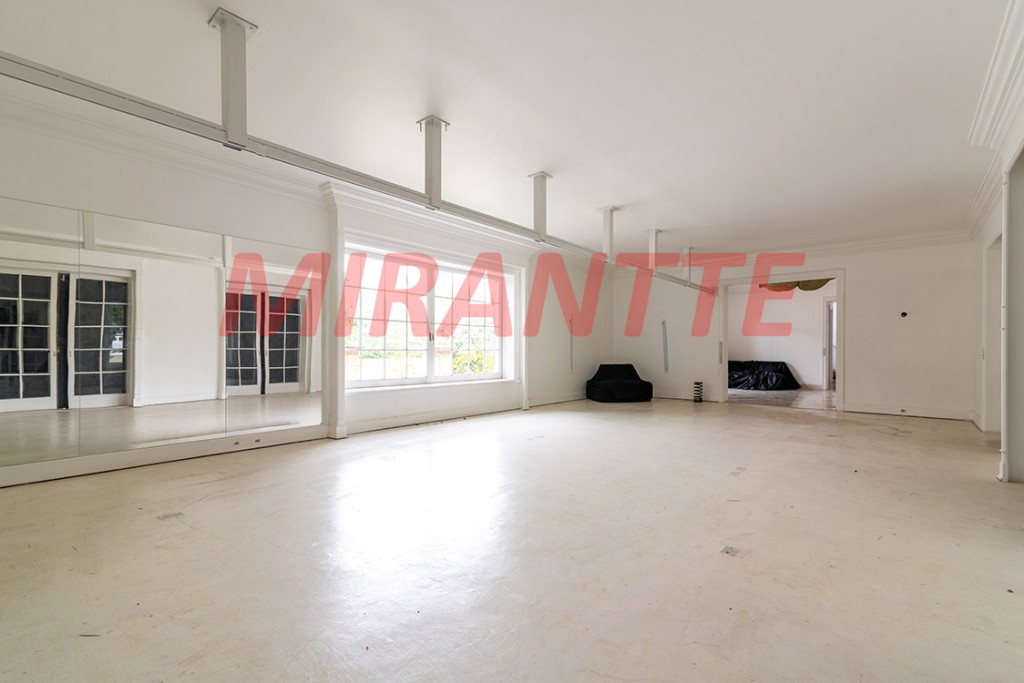 Sobrado de 956m² com 5 quartos em Cidade Jardim