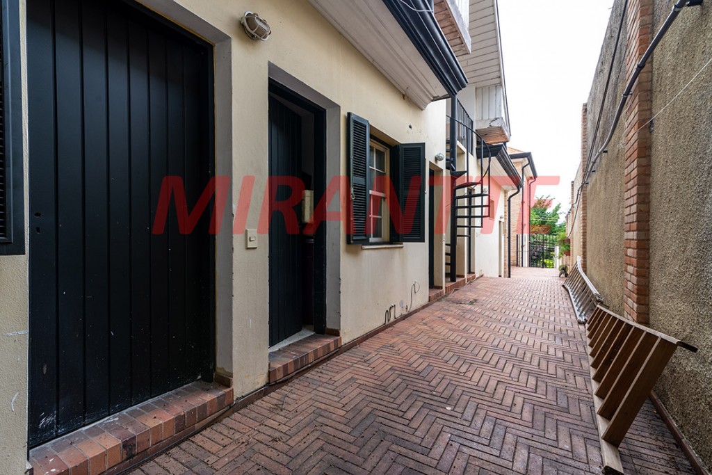 Sobrado de 956m² com 5 quartos em Cidade Jardim