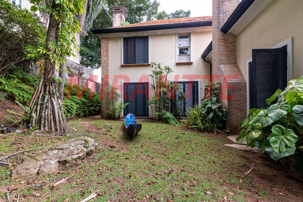 Sobrado de 956m² com 5 quartos em Cidade Jardim