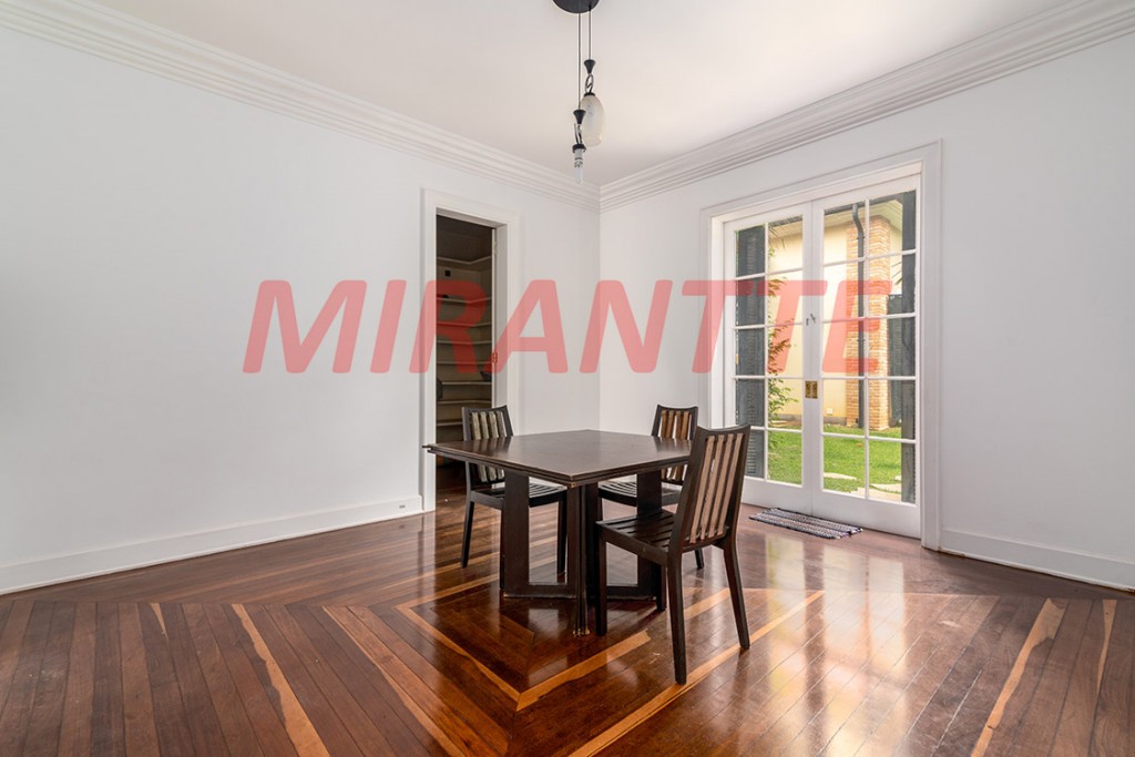 Sobrado de 956m² com 5 quartos em Cidade Jardim