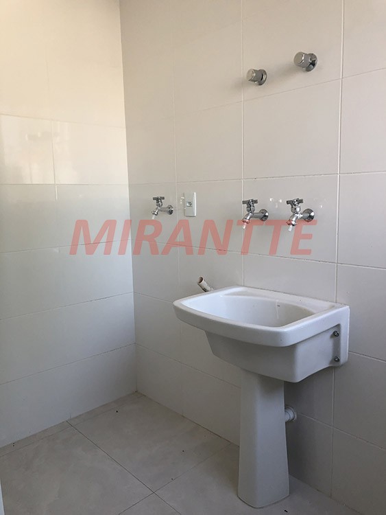 Cond. fechado de 110m² com 3 quartos em Vila Gustavo